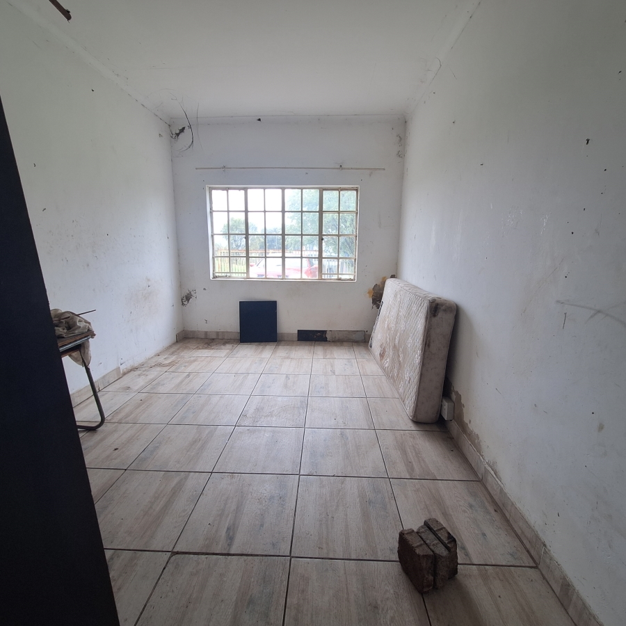 5 Bedroom Property for Sale in Deneysville Free State